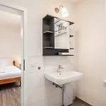 Haus Kreihnsdoerp, 1 شقة